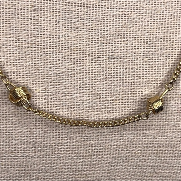 Vintage Avon Gold Knit Necklace Retro Classic Spring Ring Closure 16” Length - Picture 8 of 9